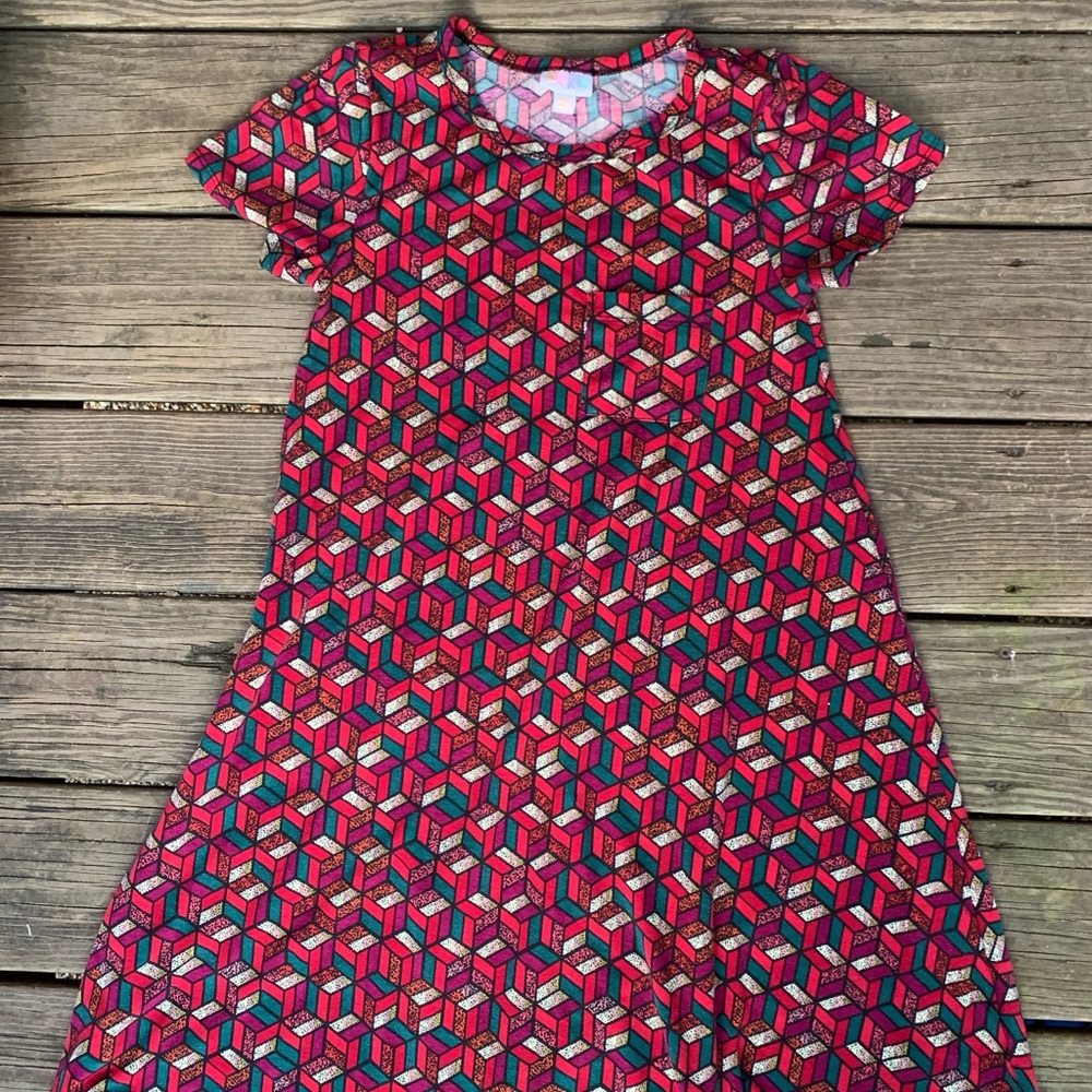 LuluRoe Dress SUPER FUN PATTERN size XS ❤️❤️